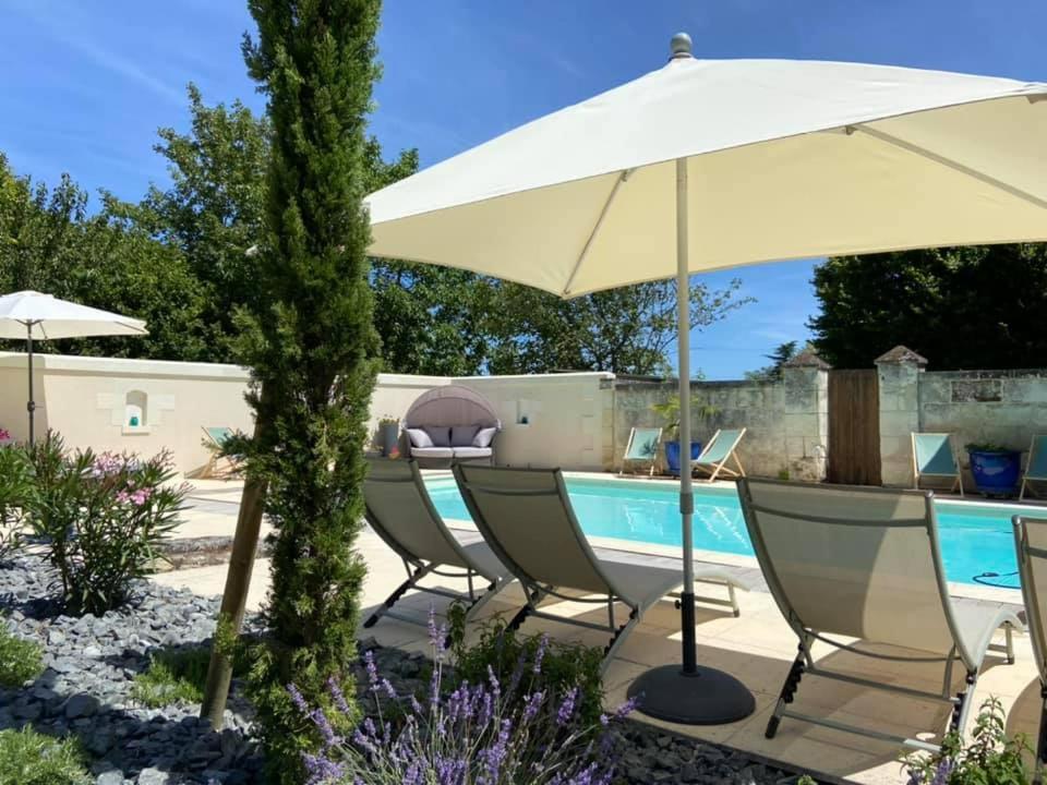 Demeure De Beaulieu Bed and Breakfast Le Coudray-Macouard Exteriör bild