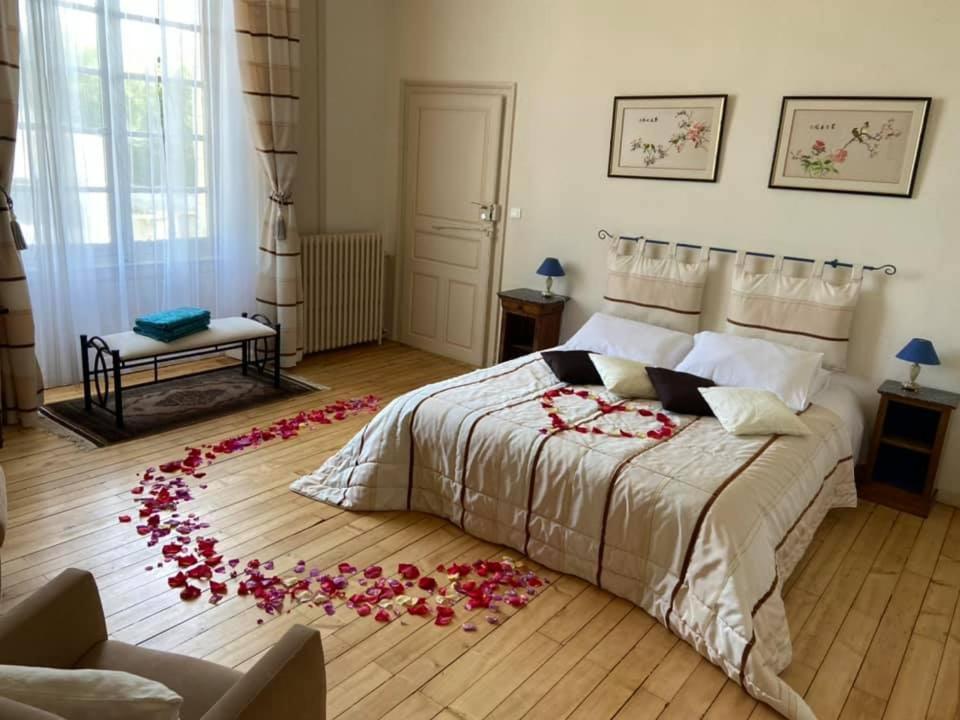 Demeure De Beaulieu Bed and Breakfast Le Coudray-Macouard Exteriör bild