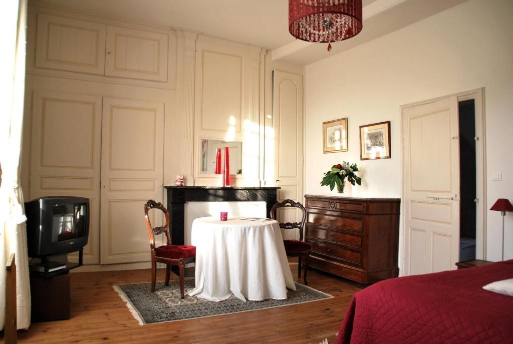 Demeure De Beaulieu Bed and Breakfast Le Coudray-Macouard Exteriör bild